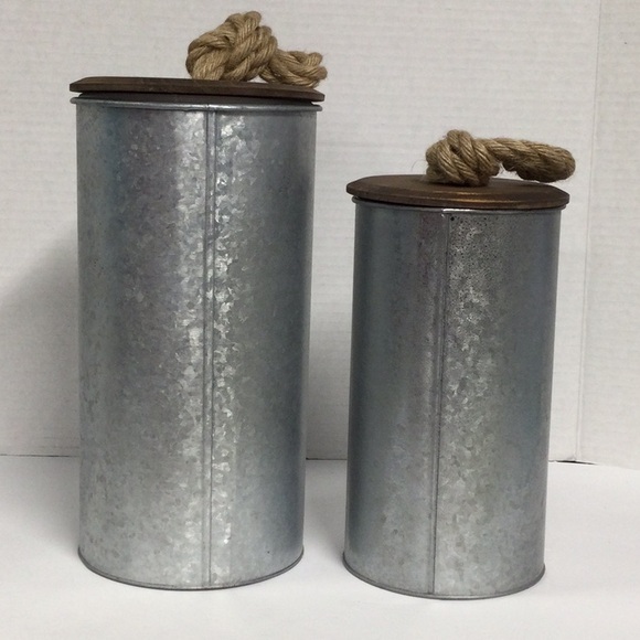 Ashland 2 Tins “Reindeer Treats” & “Elf Sweets Galvanized Tin NWT - Picture 2 of 15